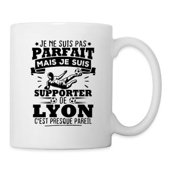 Pas parfait mais je suis supporter de Lyon - Mug blanc - blanc - Droite