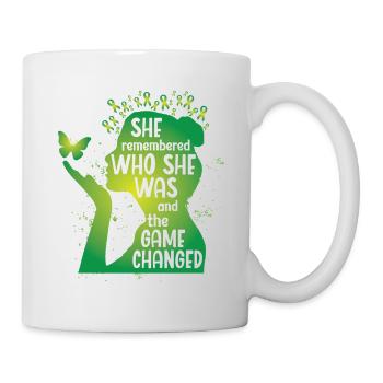 Elle s’est souvenue de qui elle était - Mug blanc - blanc - Droite