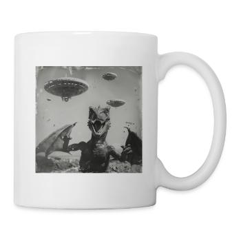 Dragon Selfie with UFO Weird 50s Photo 4 - Tasse - Weiß - Rechts