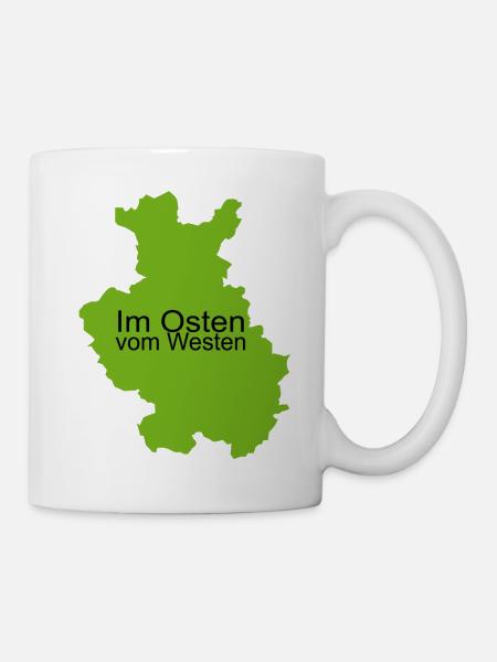 Im Osten vom Westen Ostern Ostergeschenk - Tasse - Weiß
