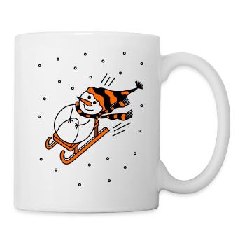Schlittenfahrender Schneemann - Tasse - Weiß - Rechts
