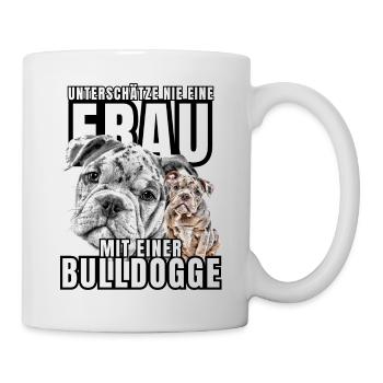 Ne sous-estimez JAMAIS une femme avec un chien bouledogue chien - Mug blanc - blanc - Droite