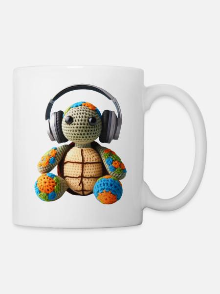 Crochet turtle with headphones - Mug - white