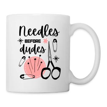 Needles Before Dudes - Funny Sewing Girl Power - Mug blanc - blanc - Droite