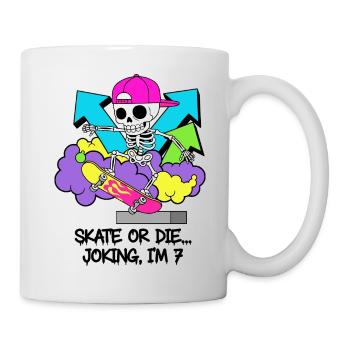 Patine ou meurs, en plaisantant, j’ai 7 ans. - Mug blanc - blanc - Droite