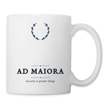 Ad Maiora – Vorwärts zu den größeren Dingen Lateins - Tasse - Weiß - Rechts