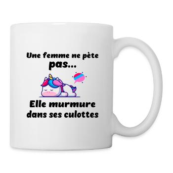 Une femme ne pète pas t-shirt drôle idée cadeau - Mug blanc - blanc - Droite