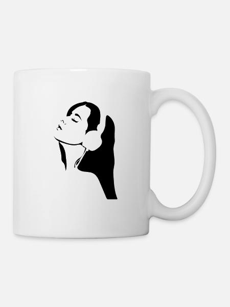 La femme écoute de la musique, portrait - Mug blanc - blanc