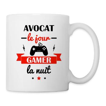 avocat le jour,gamer la nuit, idée cadeau avocat - Mug blanc - blanc - Droite