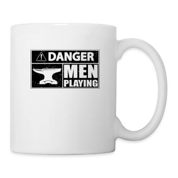 Danger Men Playing Forging Metalworker Blacksmiths - Tasse - Weiß - Rechts