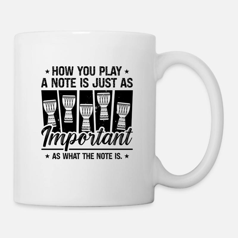 Comment vous jouez une note Retro Drumming Djembé Player - Mug blanc - blanc