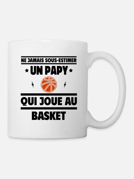 Ne sous-estimez jamais un papy basketteur - Mug blanc - blanc