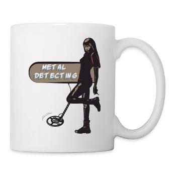 Sexy Schatzsucherin mit Metalldetektor - Tasse - Weiß - Rechts