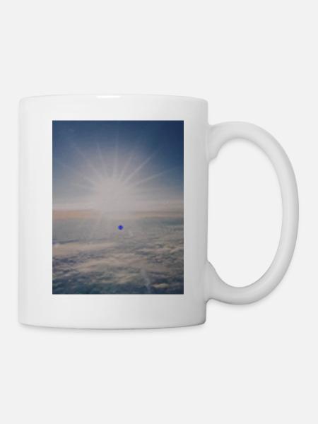 Flugzeug, Wolken, grenzenlose Freiheit T-shirt - Tasse - Weiß
