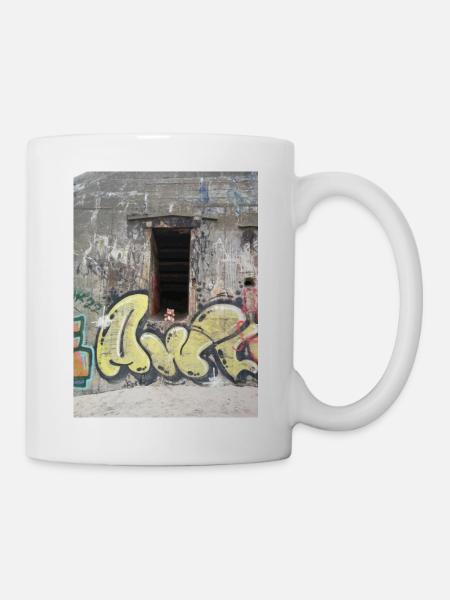 bunker bear - Tasse - Weiß