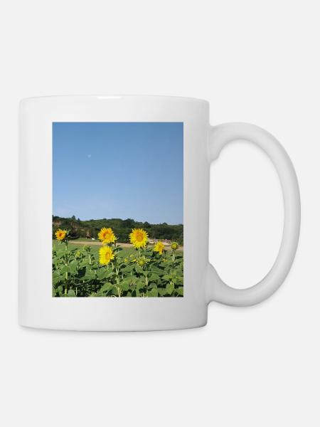 Sunflowers and morning moon - Mug - white