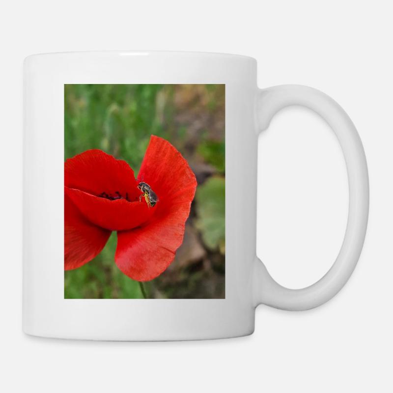 Mohnblüte mit Biene - Tasse - Weiß