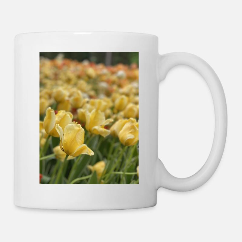 Tulpenmeer gelb - Tasse - Weiß