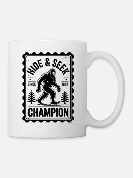 Versteck-Champion Bigfoot - Tasse - Weiß