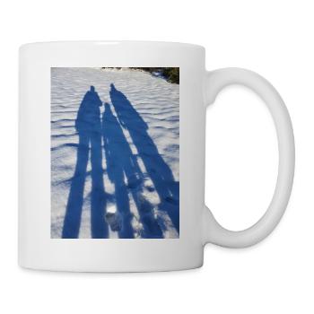 Winterschatten im Duo auf Schnee - Tasse - Weiß - Rechts