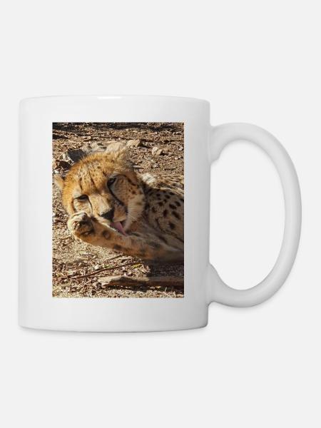 Gepard in seidigem Nap - Tasse - Weiß