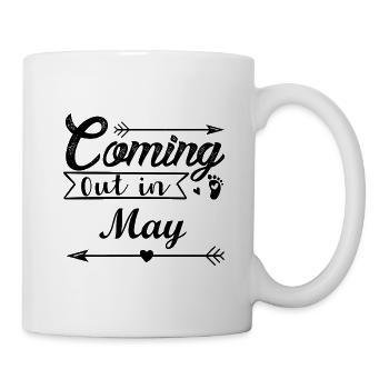 Baby arrives in May expectant mother - Mug - white - Right