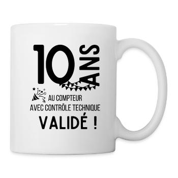 10 ans au compteur - Mug blanc - blanc - Droite