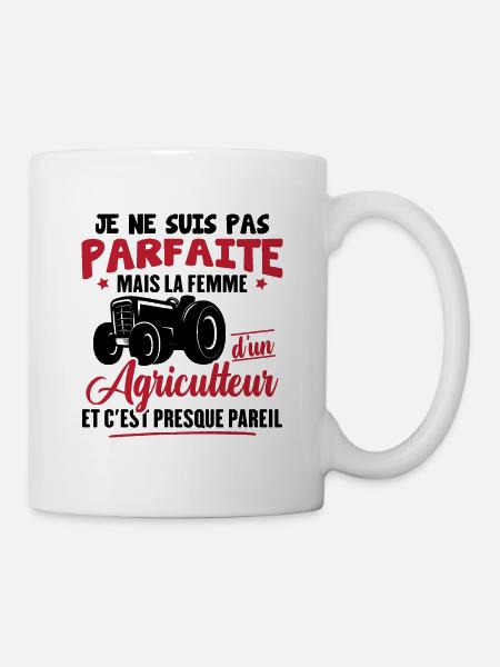 Pas parfaite mais la femme d'un agriculteur - Mug blanc - blanc