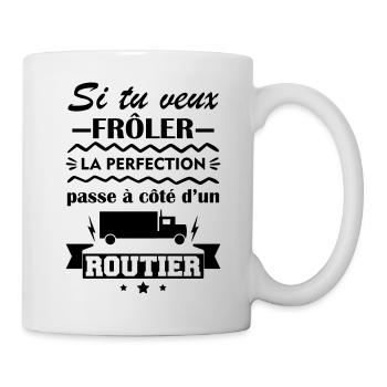 Perfection routier, cadeau chauffeur routier - Mug blanc - blanc - Droite