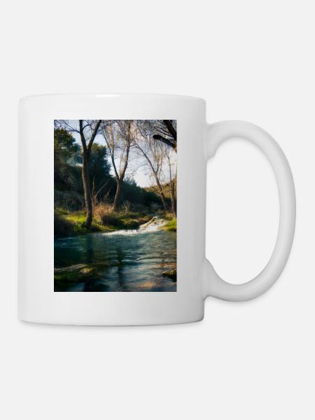 Forest River Wasserfall - Tasse - Weiß