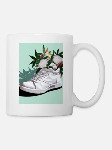 Sneaker mit Blumen - Tasse - Weiß