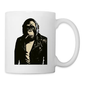 Orang-Utan raucht eine Zigarette in einer Lederjacke - Tasse - Weiß - Rechts