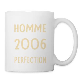Geboren 2006 – Naht der Perfektion näher - Tasse - Weiß - Rechts