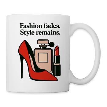La mode s’estompe. Le style demeure. - Talon haut élégant - Mug blanc - blanc - Droite