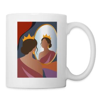 Königin vor dem Spiegel mit goldener Krone  - Tasse - Weiß - Rechts