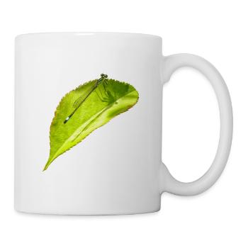 Eine Libelle ruht sich auf einem Blatt aus - Tasse - Weiß - Rechts