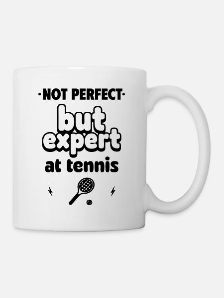 Nicht perfekt, aber Experte im Tennis - Tasse - Weiß