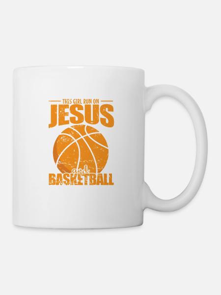 This Girl run on Jesus and Basketball - Tasse - Weiß
