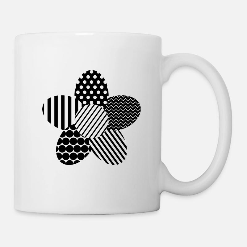 Blume mit grafischem Mustermix - Tasse - Weiß