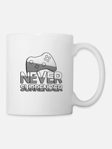 NEVER SURRENDER + Controller - Gaming - Tasse - Weiß