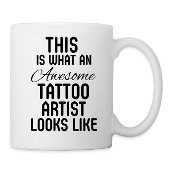 Geschenk von Tätowierer, Tätowierer, Salonbesitzer - Tasse - Weiß - Rechts