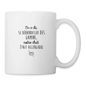 Maquette de Mug blanc - T-shirt Humour : Mon Chat Est Allergique à imprimer et personnaliser
