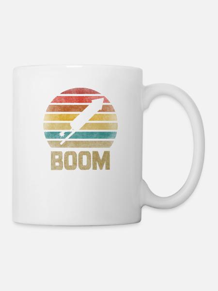 Fireworks Boom Rocket Going Up Launch Retro - Tasse - Weiß