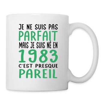Anniversaire 40 ans - Pas parfait mais né en 1983 - Mug blanc - blanc - Droite