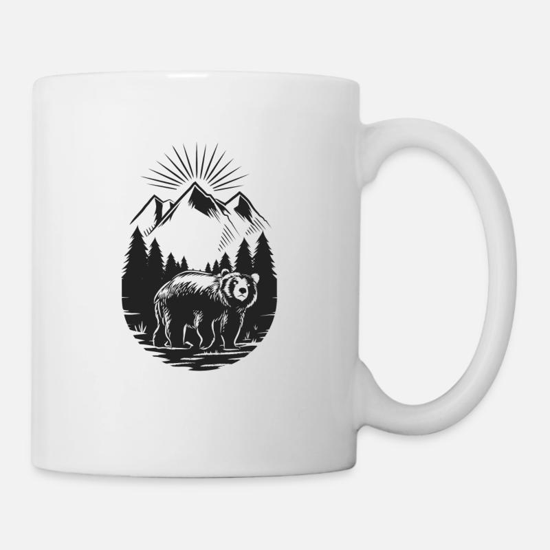 Bär im Wald mit Bergen - Tasse - Weiß
