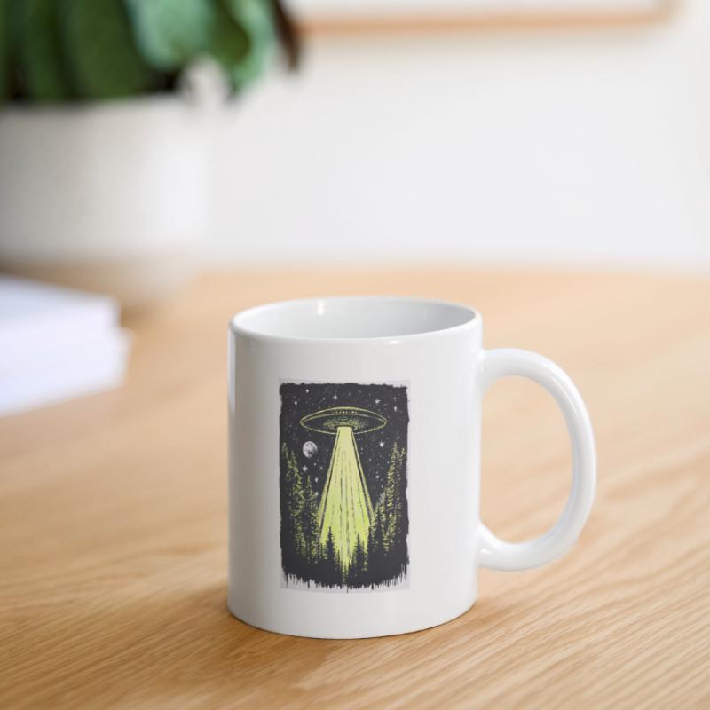 UFO in den Mitternachtskiefern Tasse