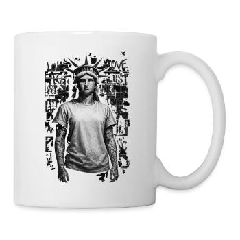  Statue of Liberty in the Urban Graffiti landscape - Mug - white - Right