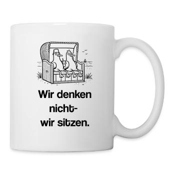 Strandkorb Möwen Denken Sitzen Entspannung Urlaub - Tasse - Weiß - Rechts