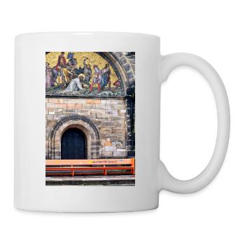 Bremer Anti Gewalt Bank unter Jesus Kreuzigung - Tasse - Weiß - Rechts