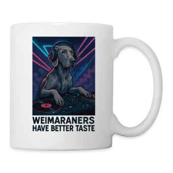 Weimaraner DJ: Elegant im Club mit Kopfhörer - Tasse - Weiß - Rechts